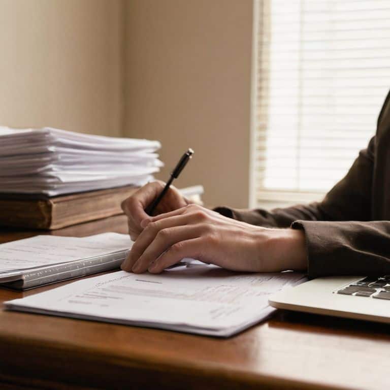 Roth IRA vs Traditional IRA comparison